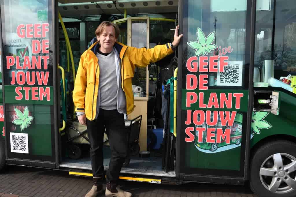 CannaStemBus Derrick Bergman tour Maastricht Roermond column Gweedo