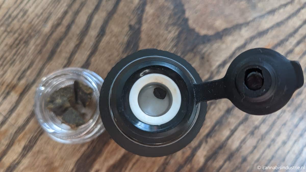 Puffco Proxy met Marokkaanse triple filtered drysift hasj