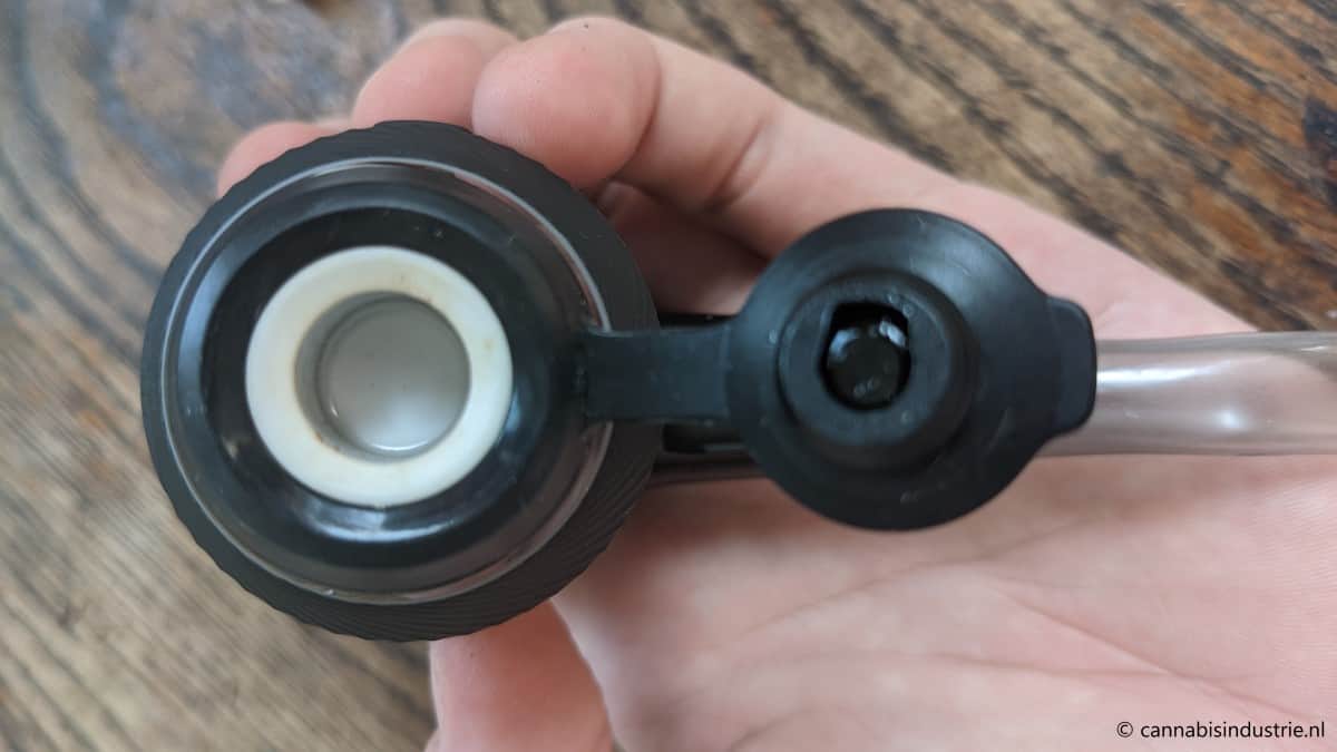 Puffco Proxy met ice-o-lator 3
