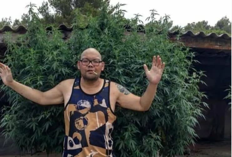 Big Buddha (Milo Yung) bekend van de Cheese strain plots in slaap overleden