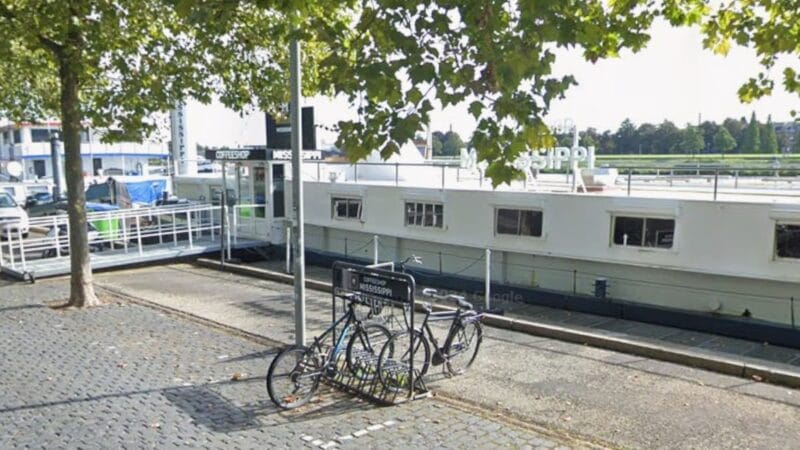 Column Bruce van Dam: ‘Laat de coffeeshopboten niet verdrinken’