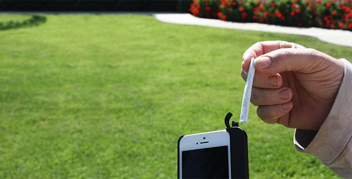 Review: iHit — Verberg Je Joint in Je Telefoonhoesje